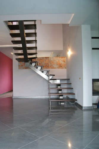 L1.JPG